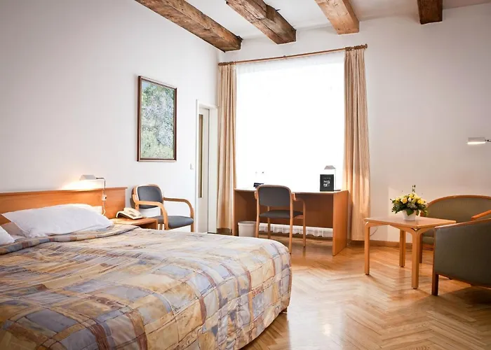 Konventa Seta - Keystone Collection